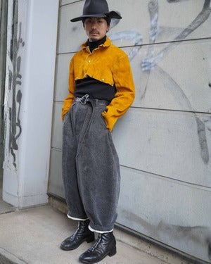 eofm / Pigment coated Cotton Balloon Trousers　（221182）