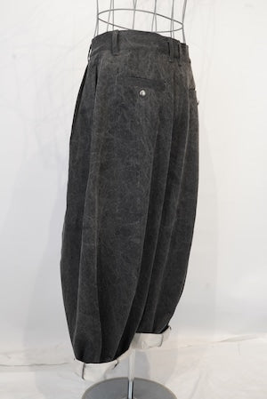 eofm / Pigment coated Cotton Balloon Trousers　（221182）
