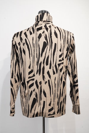 HAVERSACK (ATTIRE) / Brushed Print Turtleneck　（221026)