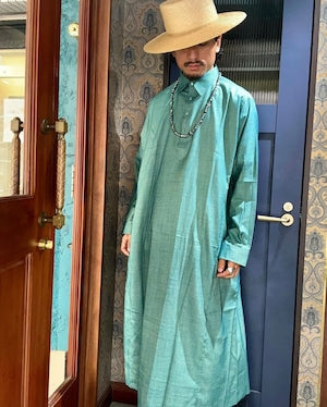 PERIOD FEATURES /  Chambray Long Shirt