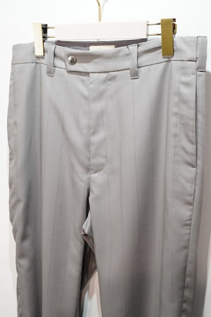 Call / Back Pleats Slim Trousers