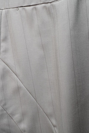 Call / Back Pleats Slim Trousers