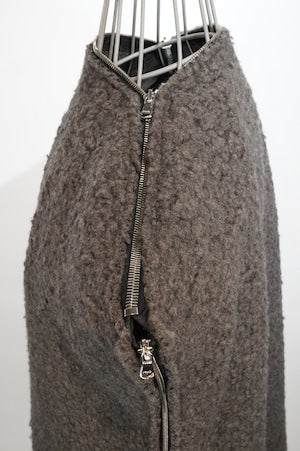 CLASS / CCDA 17UNI  Long Hairy Wool Yarn Boa Vest