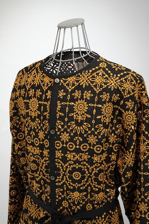 AAKU /  Embroidered Shirt Coat