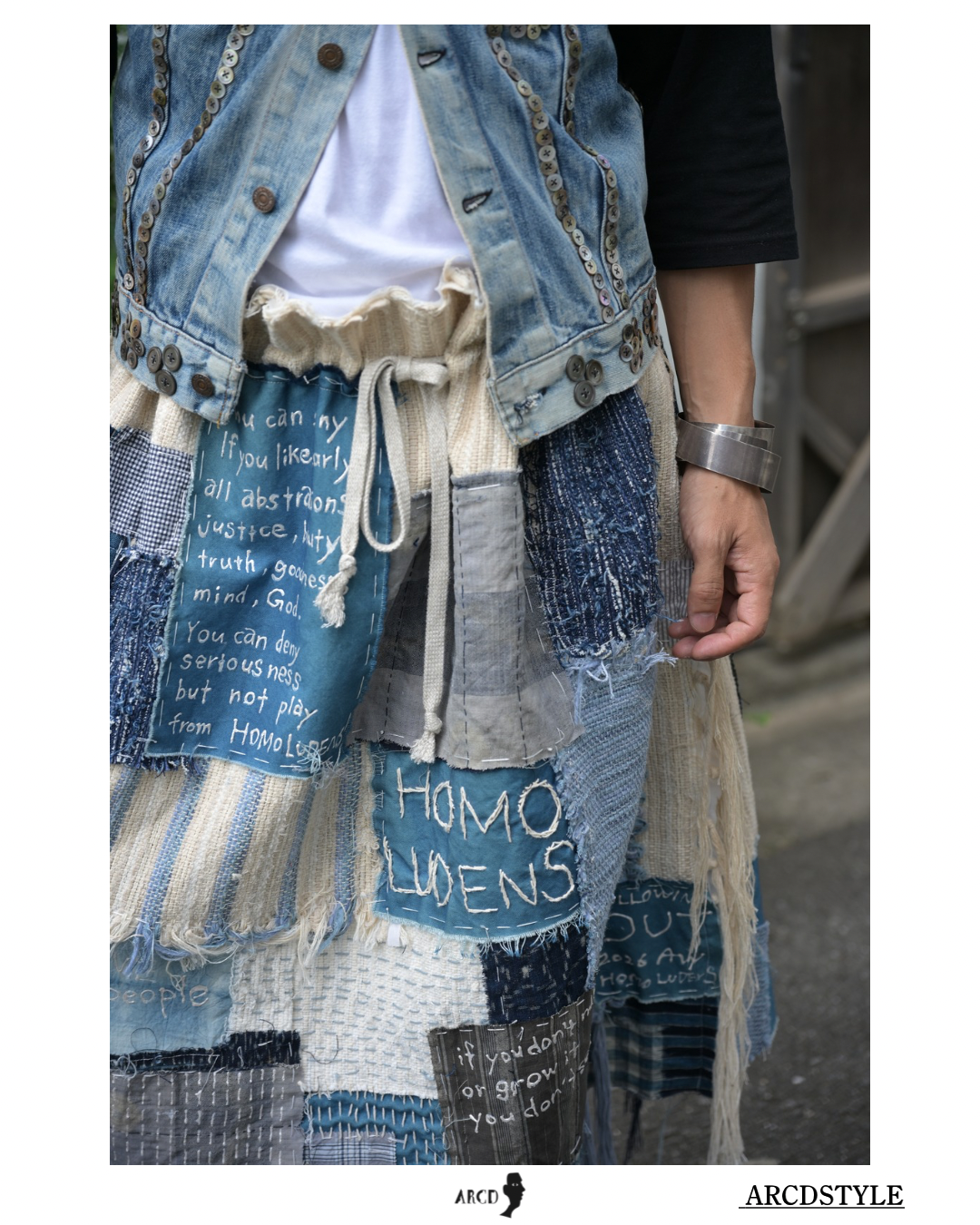 ’’Exclusive’’ /  HOMO LUDENS   (221321)