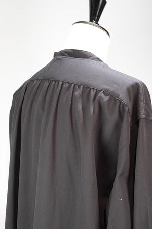 HS-ATTIRE / Collarless Pigue Semi-long Shirt