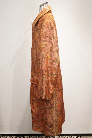 PERIOD FEATURES /  HAND EMBROIDERY COAT  (220920)