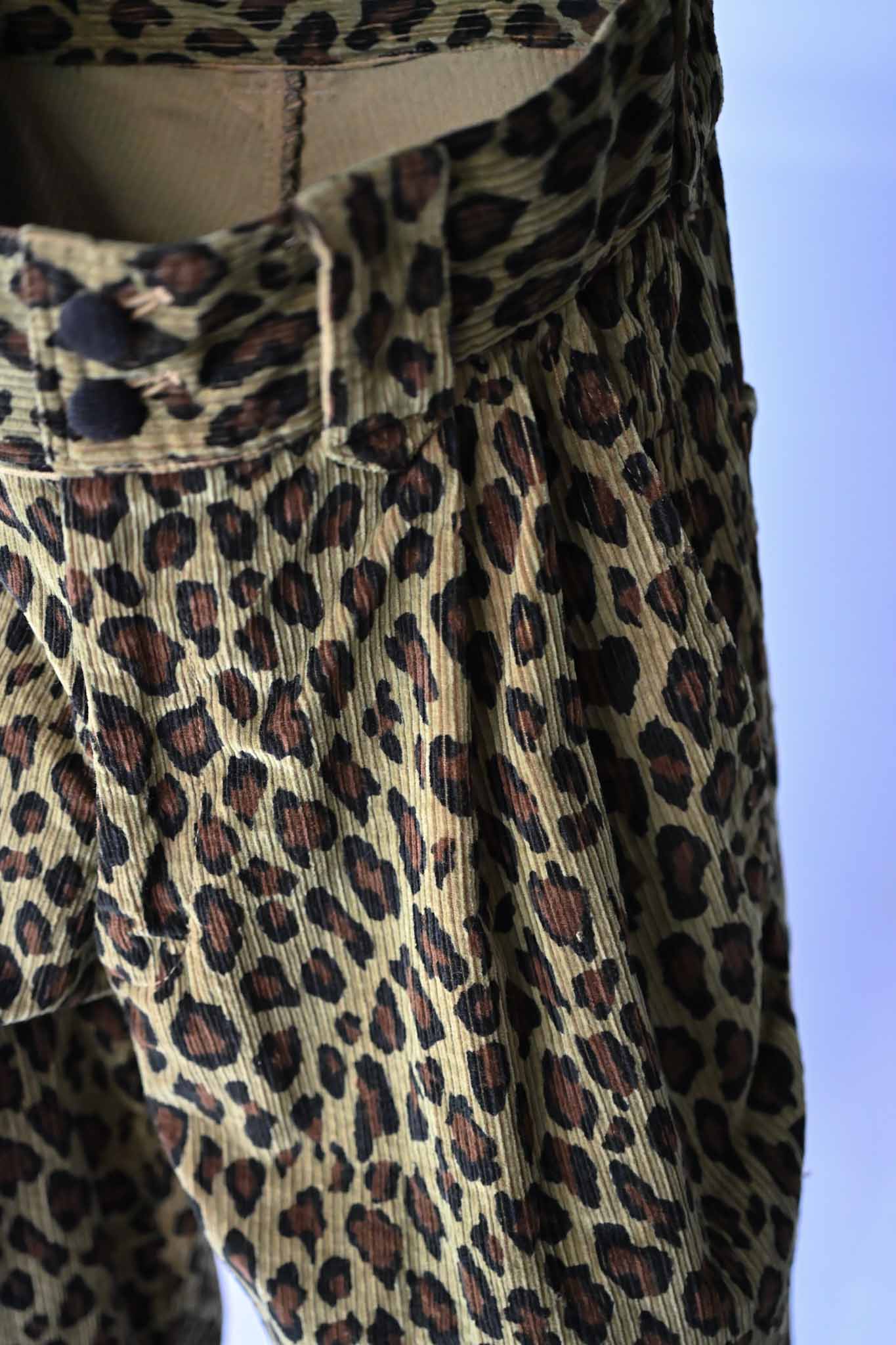 tokio /  Psy Leopard Shorts Pants   (221211)