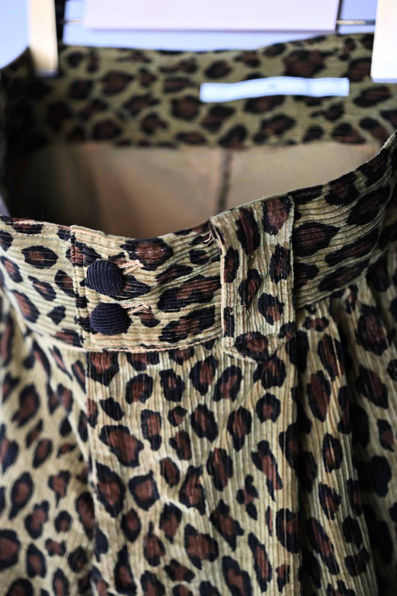 tokio /  Psy Leopard Shorts Pants   (221211)