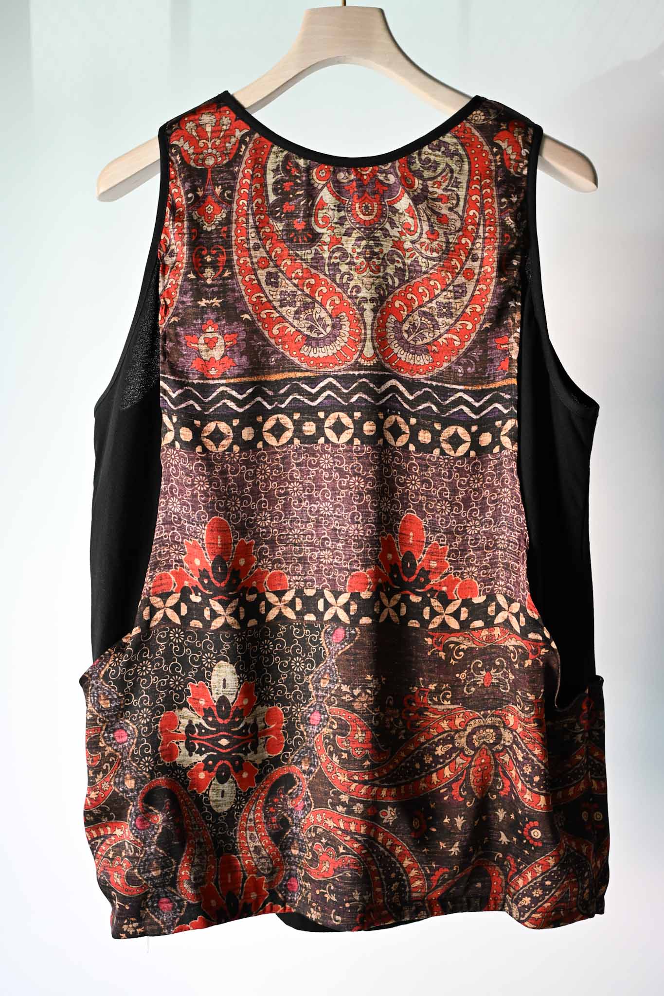 NOBNAGA Paris / Tank top with Contrasting Fabric for the Bodice  (221202)
