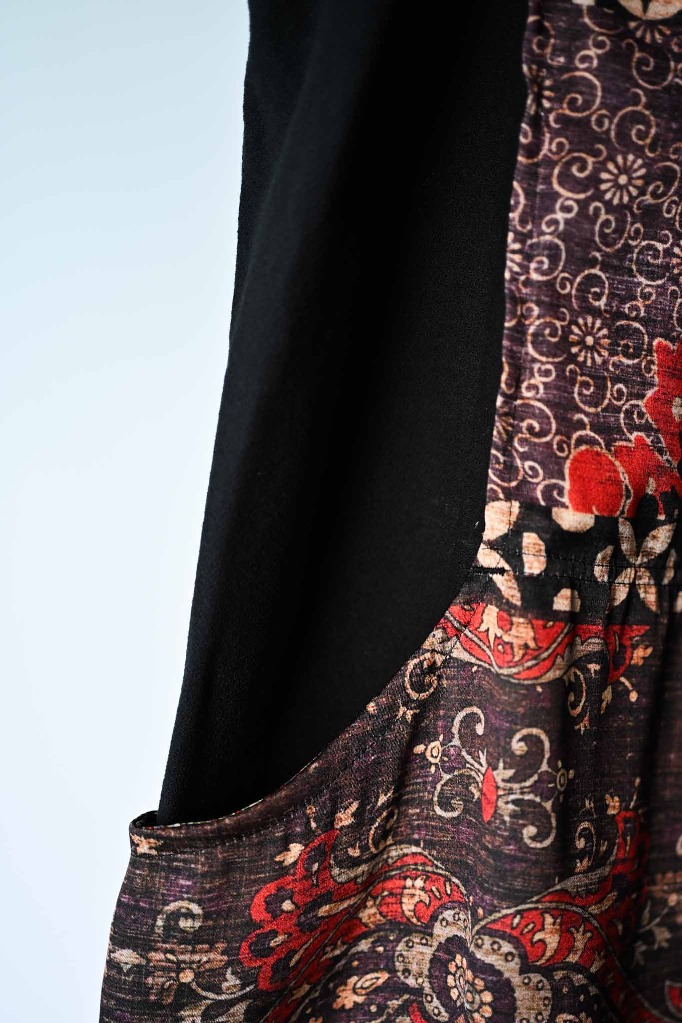 NOBNAGA Paris / Tank top with Contrasting Fabric for the Bodice  (221202)
