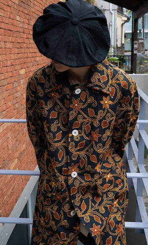 PERIOD FEATURES /   HAND EMBROIDERY COAT  (220919)