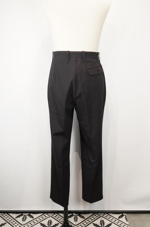 HS-ATTIRE （HAVERSACK)/ Pigue In pleated Narrow Straight Pants