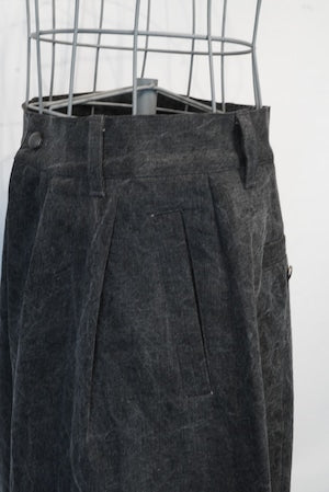 eofm / Pigment coated Cotton Balloon Trousers　（221182）