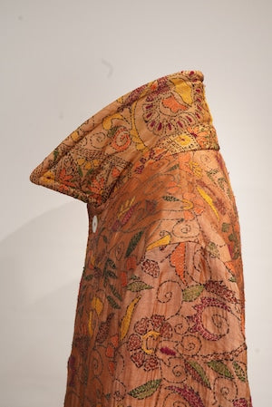 PERIOD FEATURES /  HAND EMBROIDERY COAT  (220920)