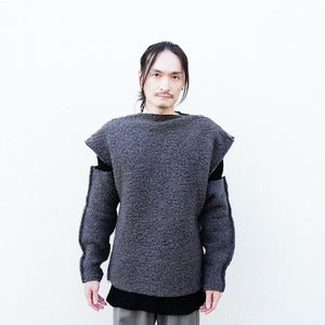 CLASS / CCDA 17UNI  Long Hairy Wool Yarn Boa Vest